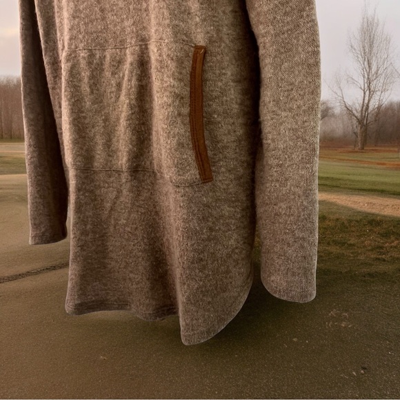 Cowl Neck Tunic Sweater by Hailey & Co - Size Large - Picture 2 of 12